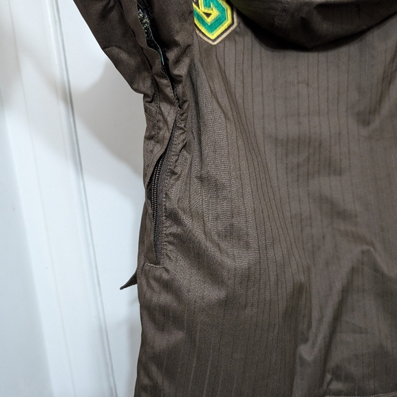 Burton Kid's Snowboarding Coat - Picture 8 of 14